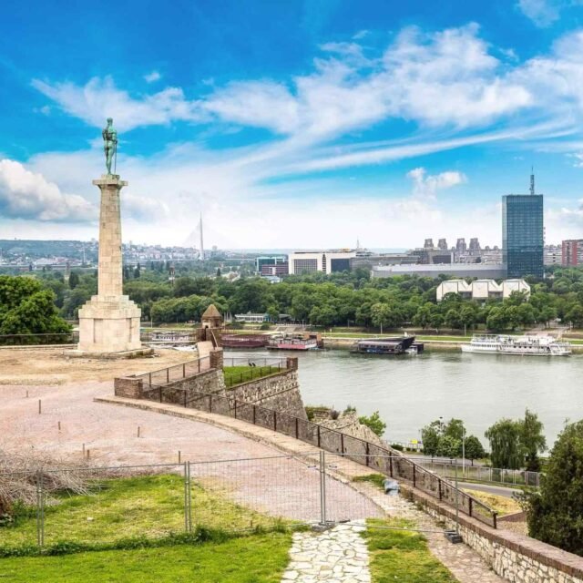 https://sunsetdouz.com/wp-content/uploads/2018/09/destination-belgrade-06-640x640.jpg