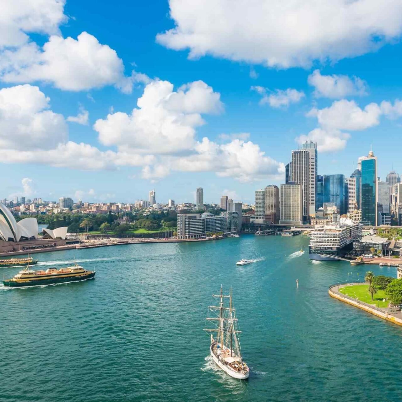 https://sunsetdouz.com/wp-content/uploads/2018/09/destination-sydney-04-1280x1280.jpg
