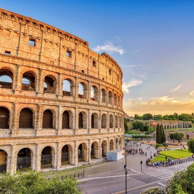 https://sunsetdouz.com/wp-content/uploads/2018/09/rome_01-640x640.jpg