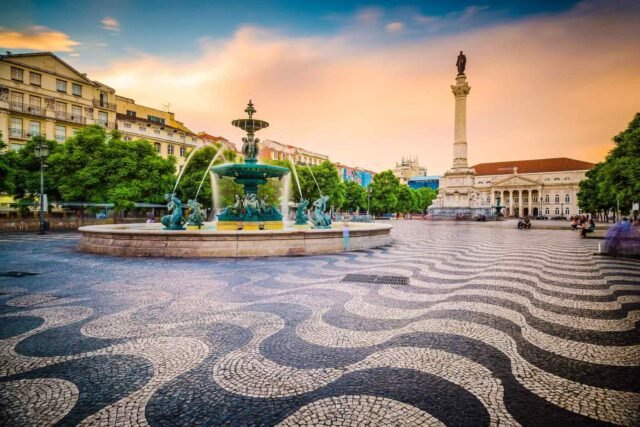 https://sunsetdouz.com/wp-content/uploads/2018/09/tour-portugal-01-640x427.jpg